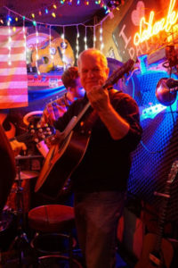 Pete Atshaves